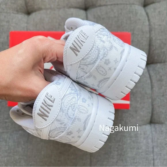 🐰 Nike dunk low white greypaisley bandana shoes
